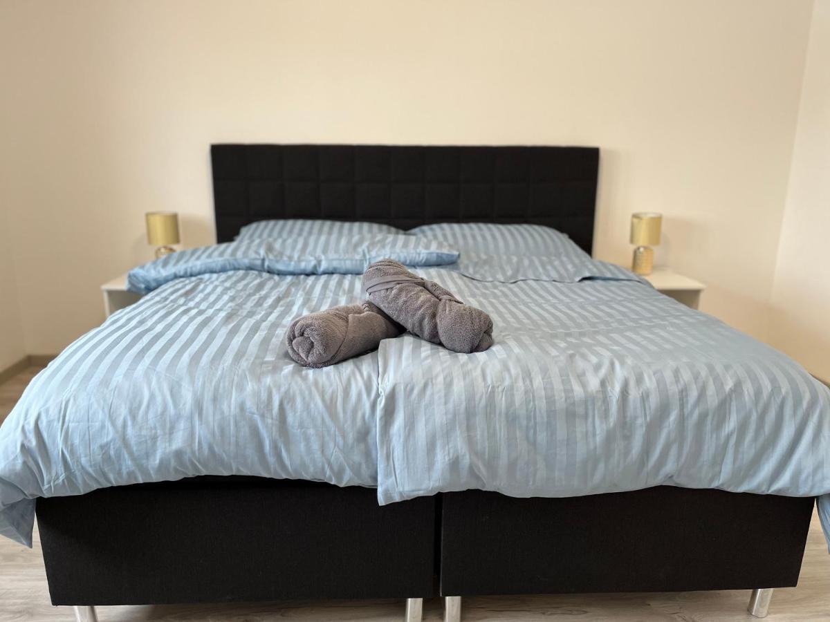 Apartment Golden Prague 78 Vestec  المظهر الخارجي الصورة
