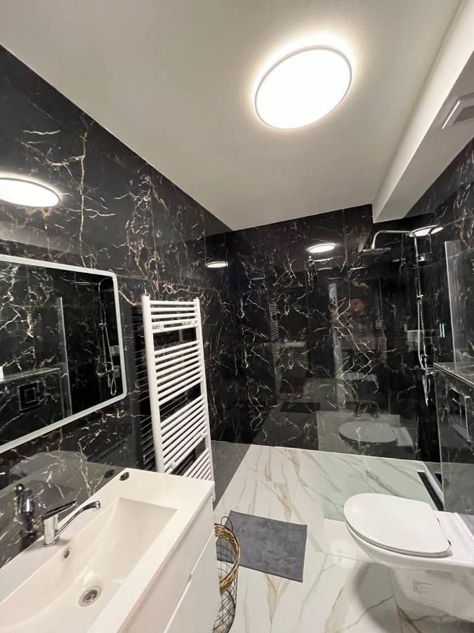Apartment Golden Prague 78 Vestec  المظهر الخارجي الصورة