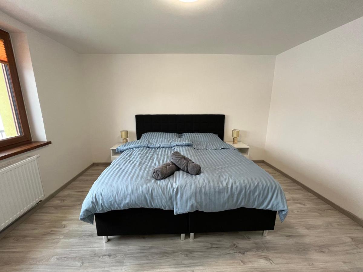 Apartment Golden Prague 78 Vestec  المظهر الخارجي الصورة