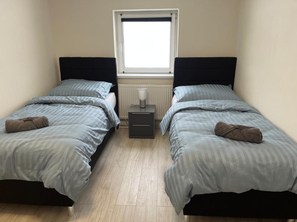 Apartment Golden Prague 78 Vestec  المظهر الخارجي الصورة