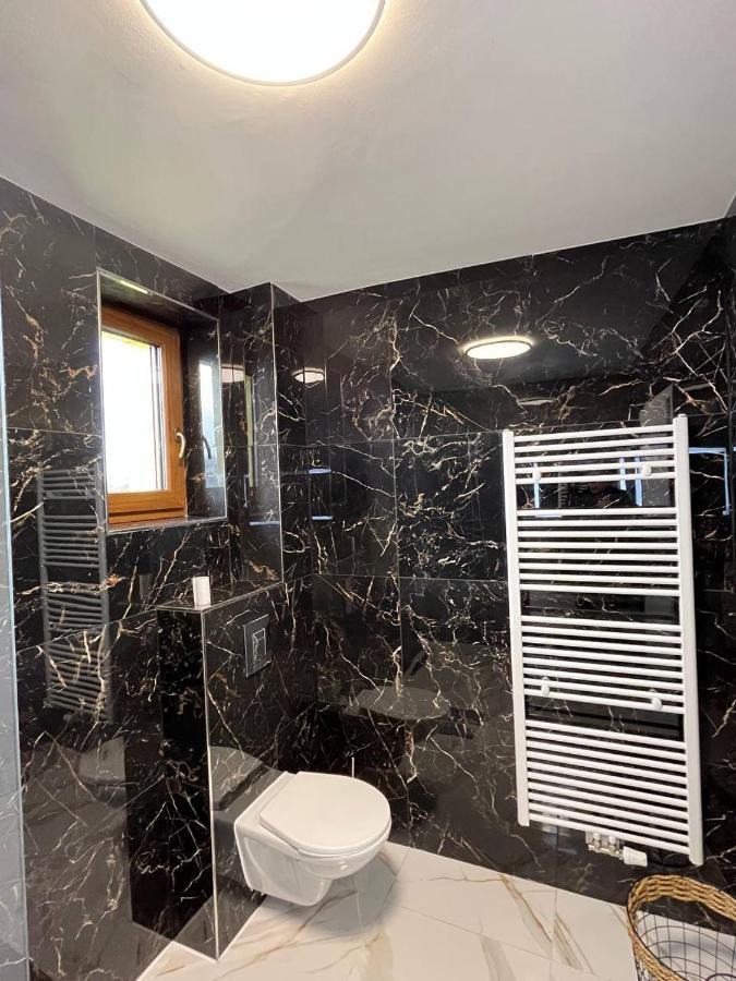 Apartment Golden Prague 78 Vestec  المظهر الخارجي الصورة