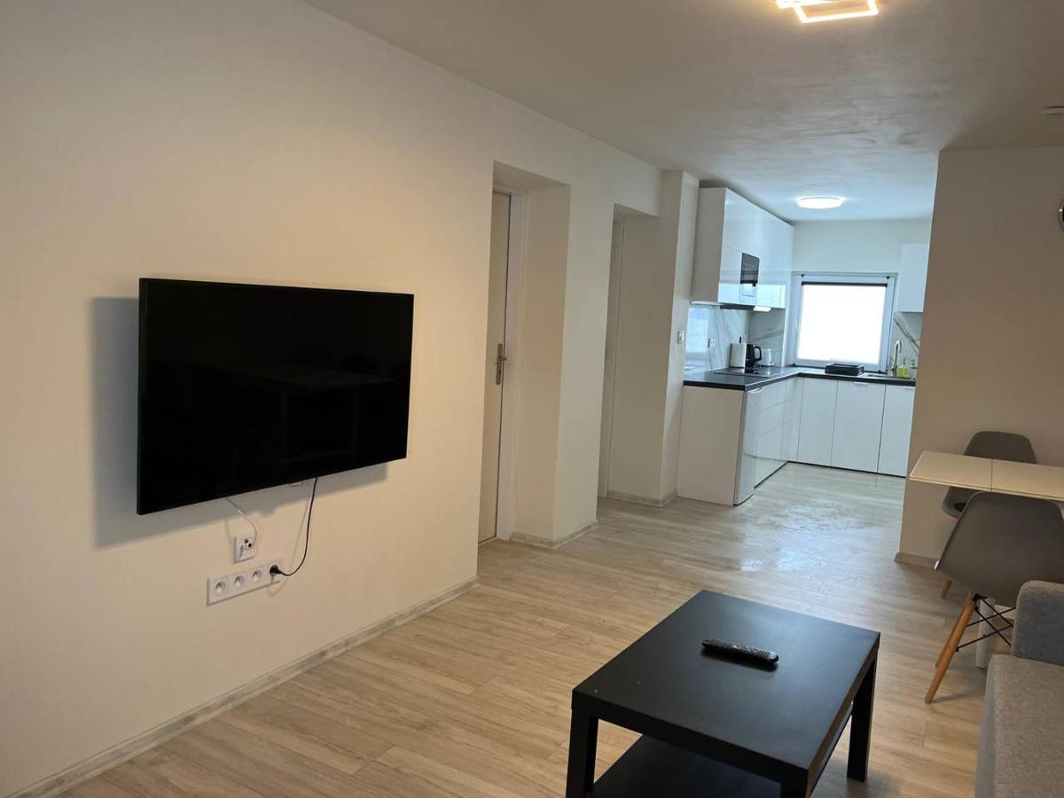 Apartment Golden Prague 78 Vestec  المظهر الخارجي الصورة