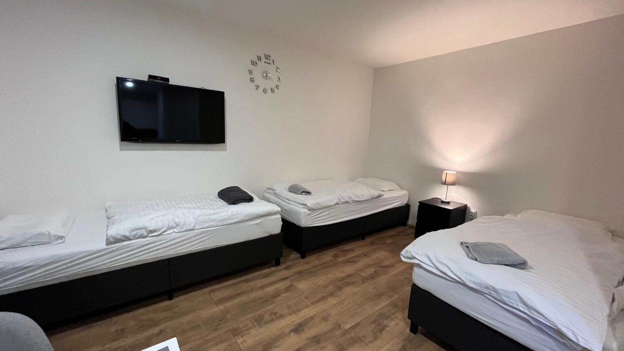 Apartment Golden Prague 78 Vestec  المظهر الخارجي الصورة