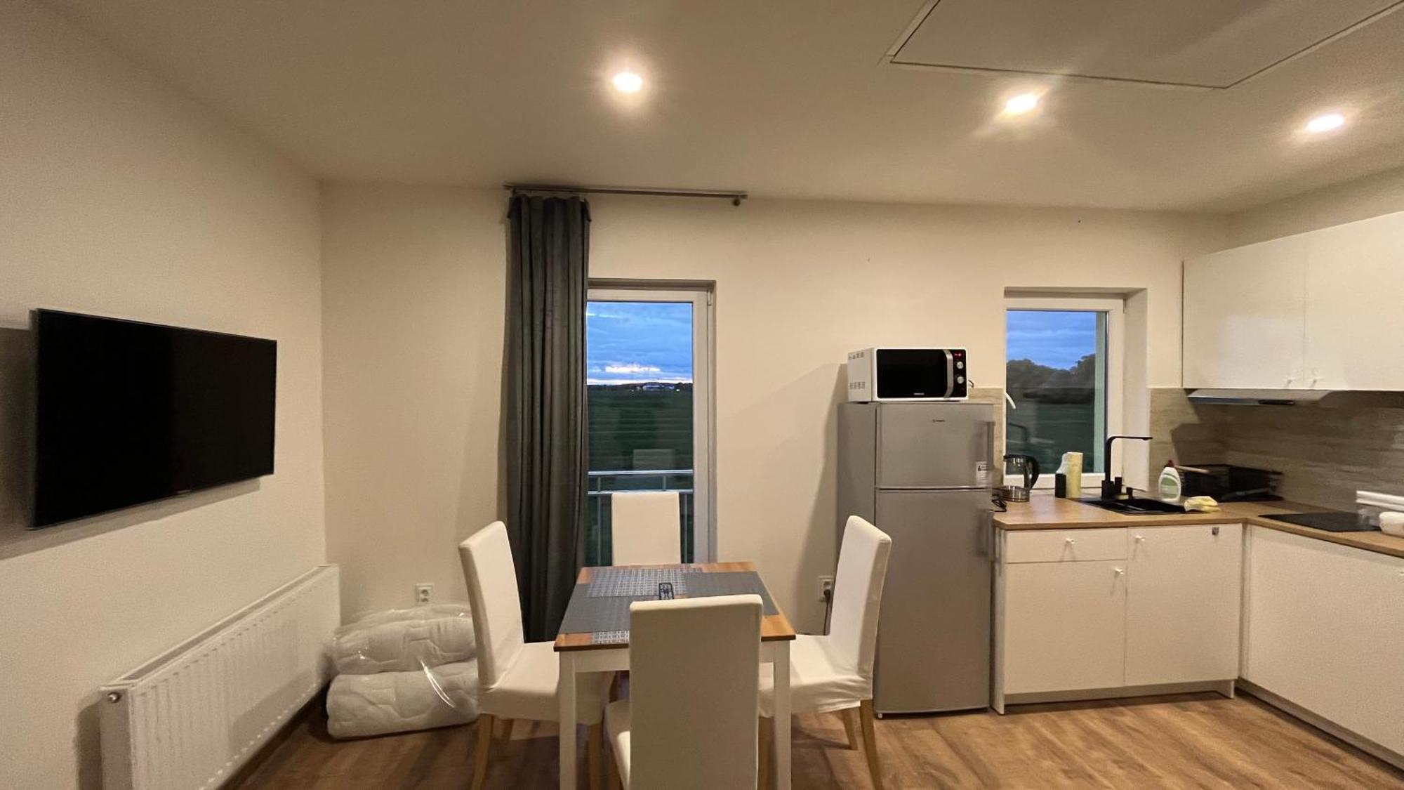 Apartment Golden Prague 78 Vestec  المظهر الخارجي الصورة